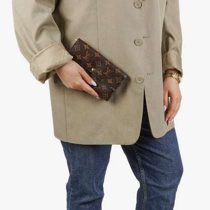 Louis Vuitton Sarah Geldbörse aus Monogram Canvas