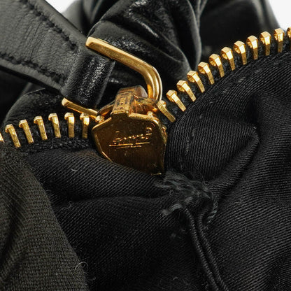Miu Miu Vitello Satchel Tasche in Schwarz