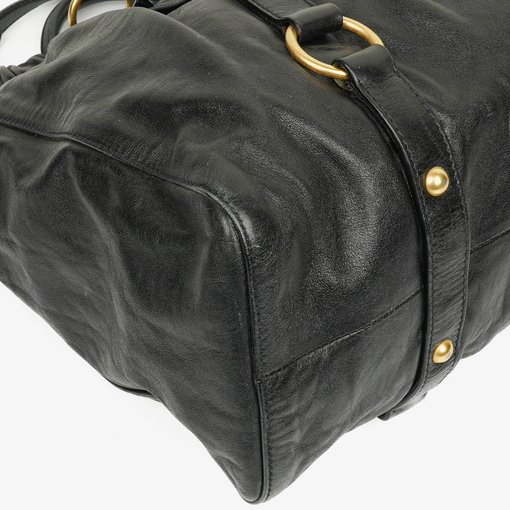 Miu Miu Vitello Satchel Tasche in Schwarz