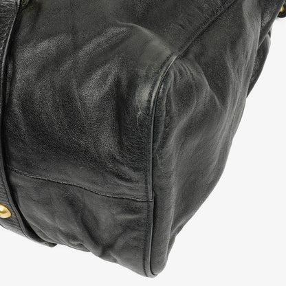 Miu Miu Vitello Satchel Tasche in Schwarz
