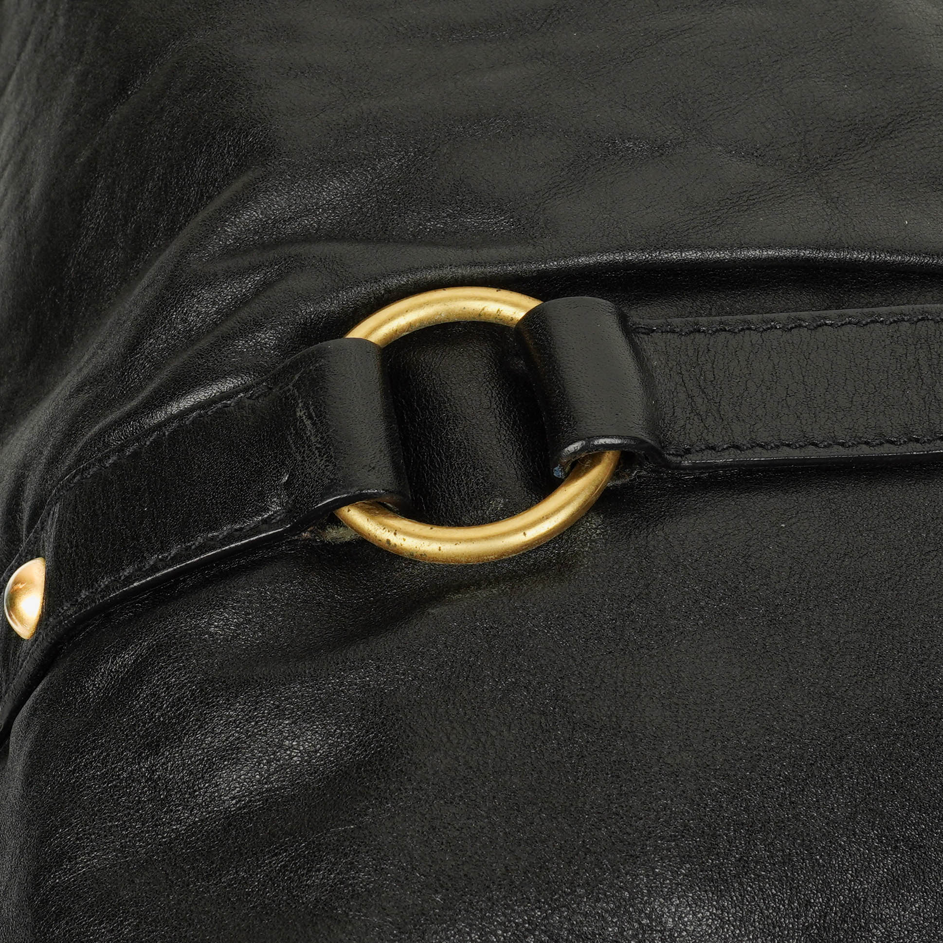 Miu Miu Vitello Satchel Tasche in Schwarz