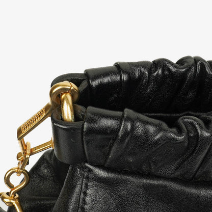Miu Miu Vitello Satchel Tasche in Schwarz