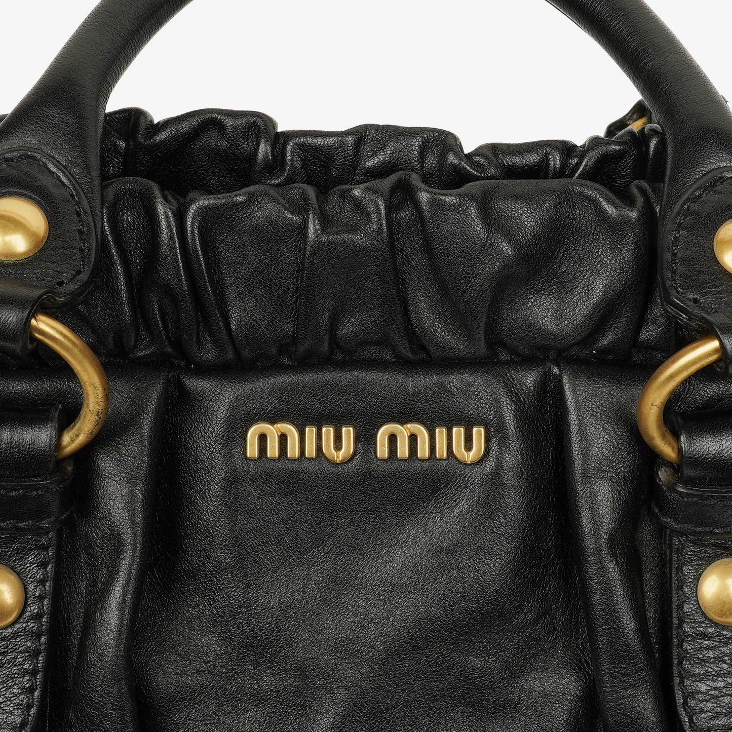 Miu Miu Vitello Satchel Tasche in Schwarz