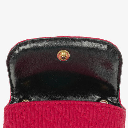 CHANEL Micro Flap Bag aus rotem gestepptem Jersey