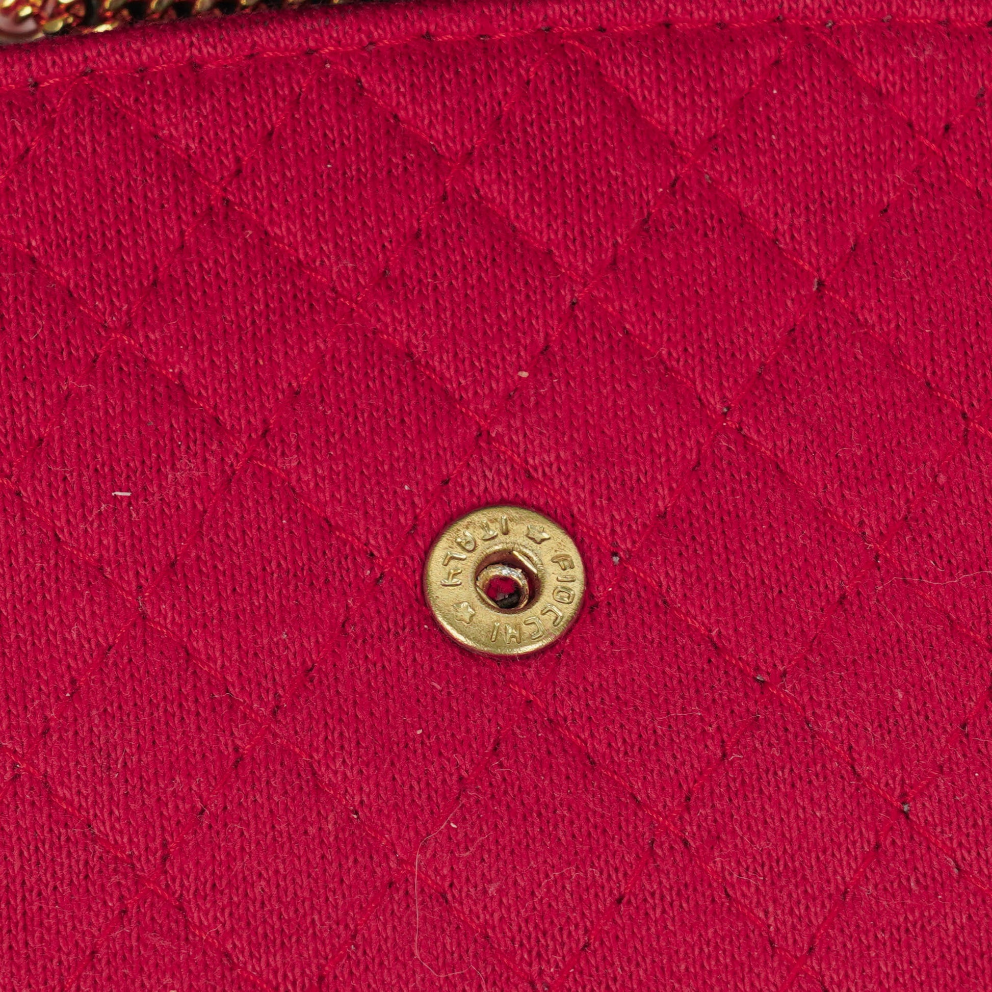 CHANEL Micro Flap Bag aus rotem gestepptem Jersey