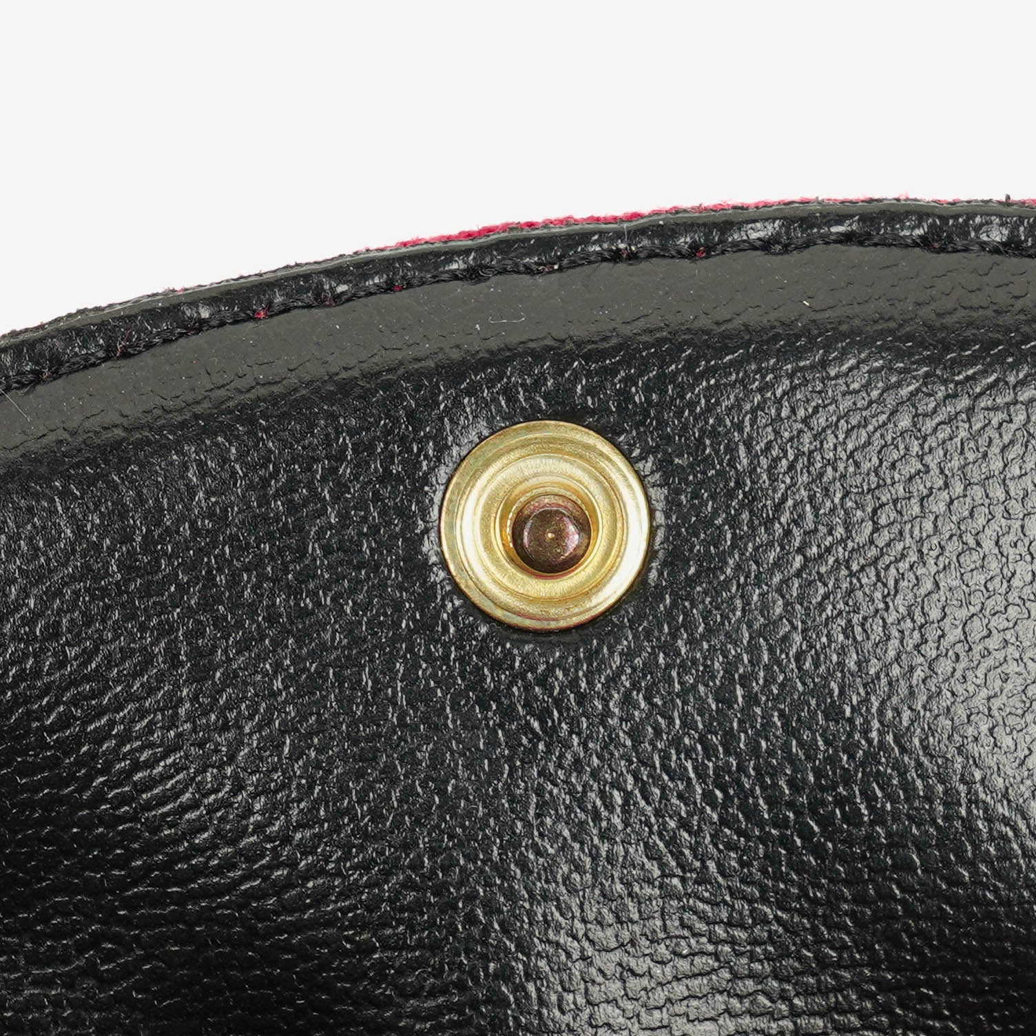 CHANEL Micro Flap Bag aus rotem gestepptem Jersey