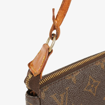Louis Vuitton Pochette Accessoires Clutch aus Monogram Canvas