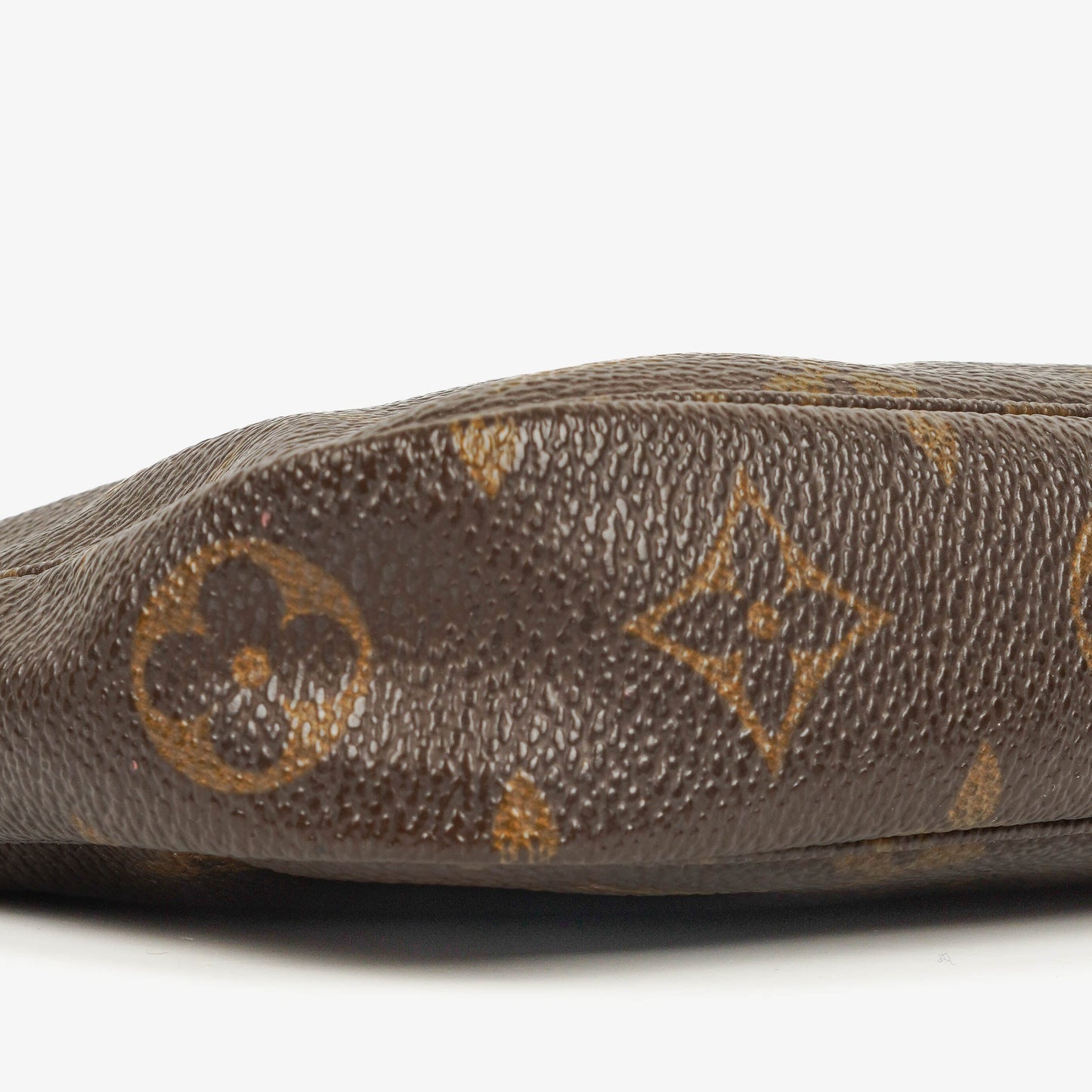 Louis Vuitton Pochette Accessoires Clutch aus Monogram Canvas