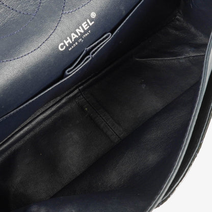 CHANEL 2.55 Reissue Double Flap aus Lackleder mit Ruthenium-Hardware