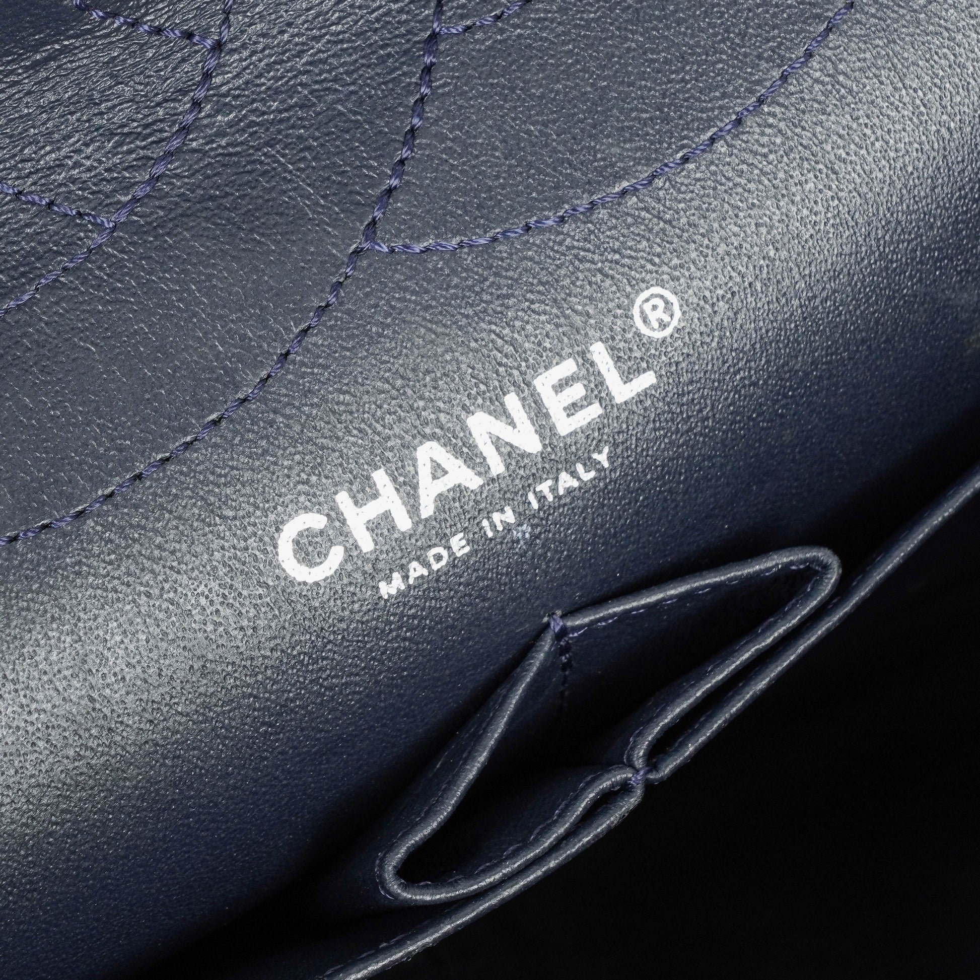 CHANEL 2.55 Reissue Double Flap aus Lackleder mit Ruthenium-Hardware