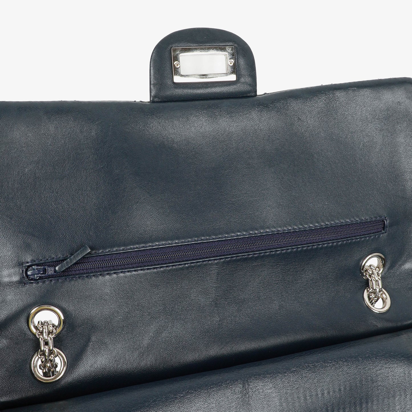 CHANEL 2.55 Reissue Double Flap aus Lackleder mit Ruthenium-Hardware