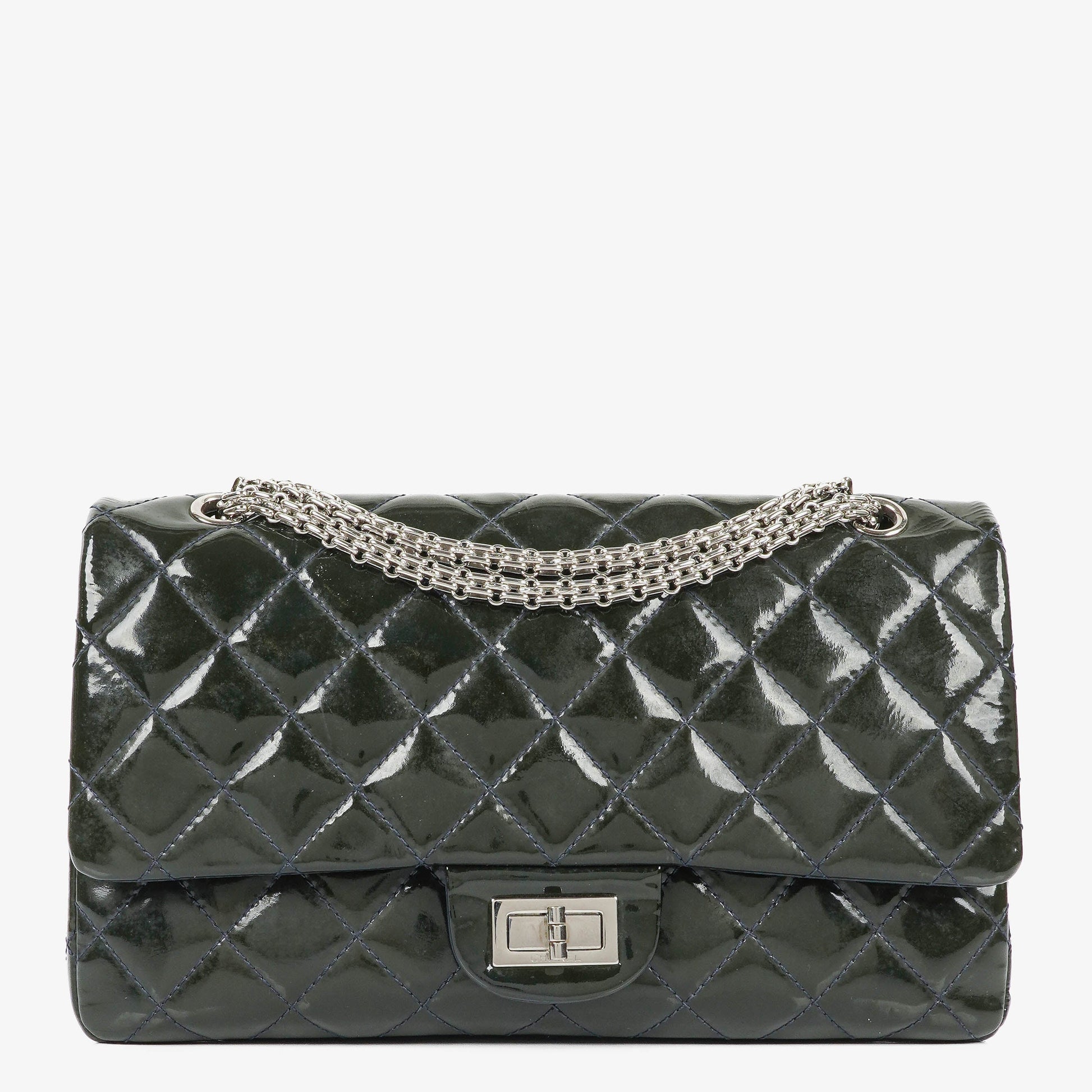 CHANEL 2.55 Reissue Double Flap aus Lackleder mit Ruthenium-Hardware