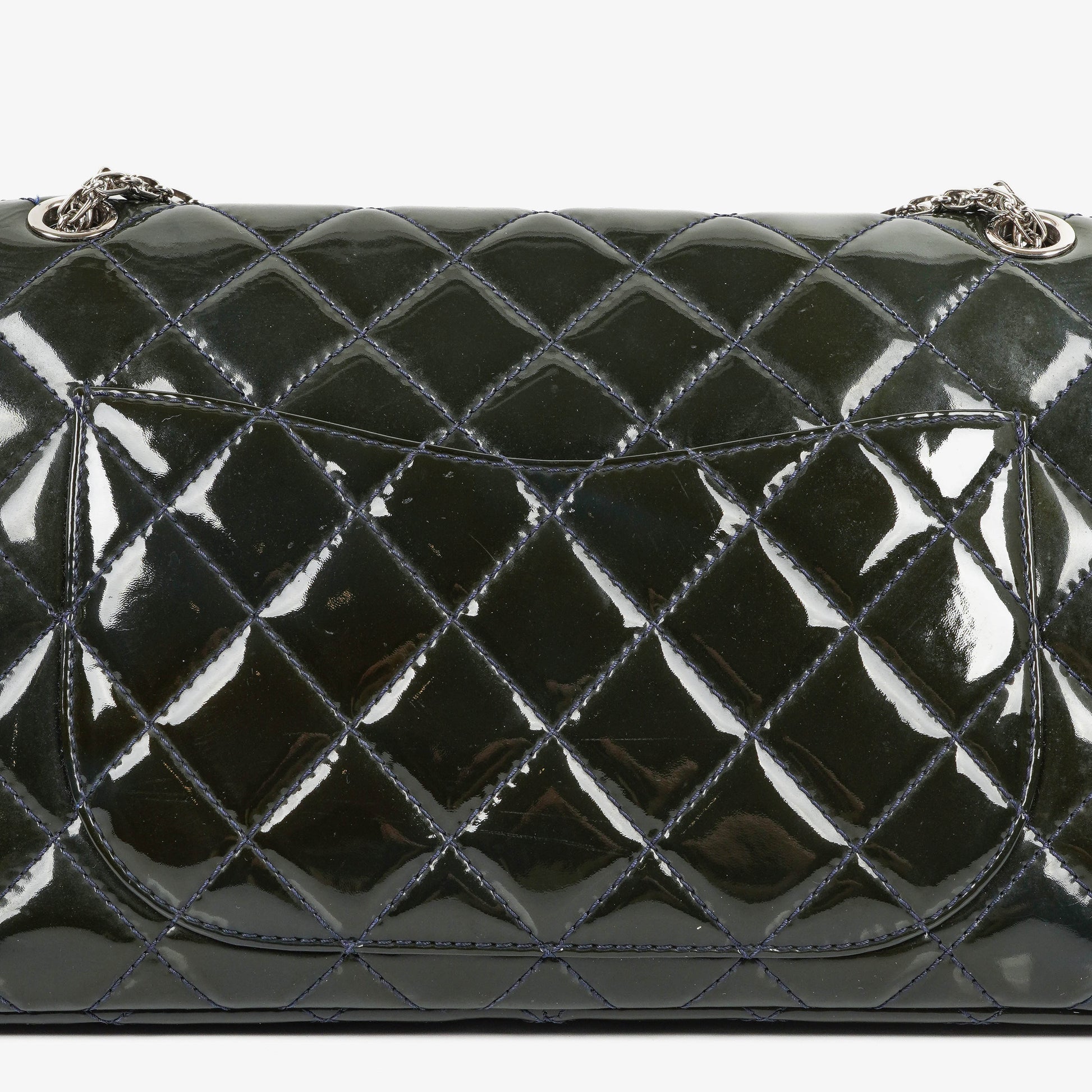 CHANEL 2.55 Reissue Double Flap aus Lackleder mit Ruthenium-Hardware