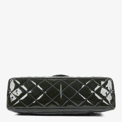 CHANEL 2.55 Reissue Double Flap aus Lackleder mit Ruthenium-Hardware