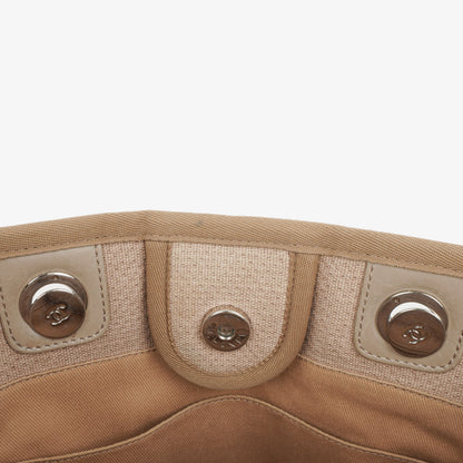 Chanel North/South Deauville Shopping Tote aus beigem Canvas