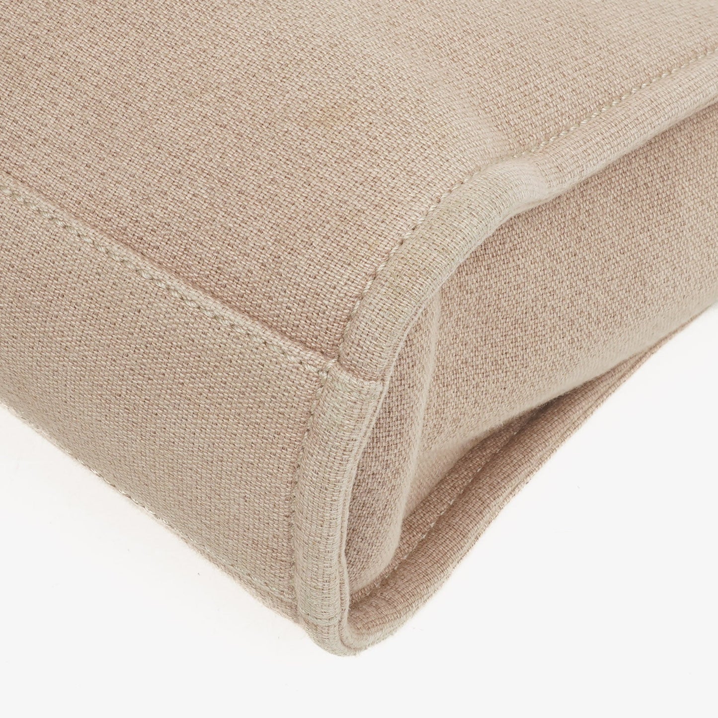 Chanel North/South Deauville Shopping Tote aus beigem Canvas