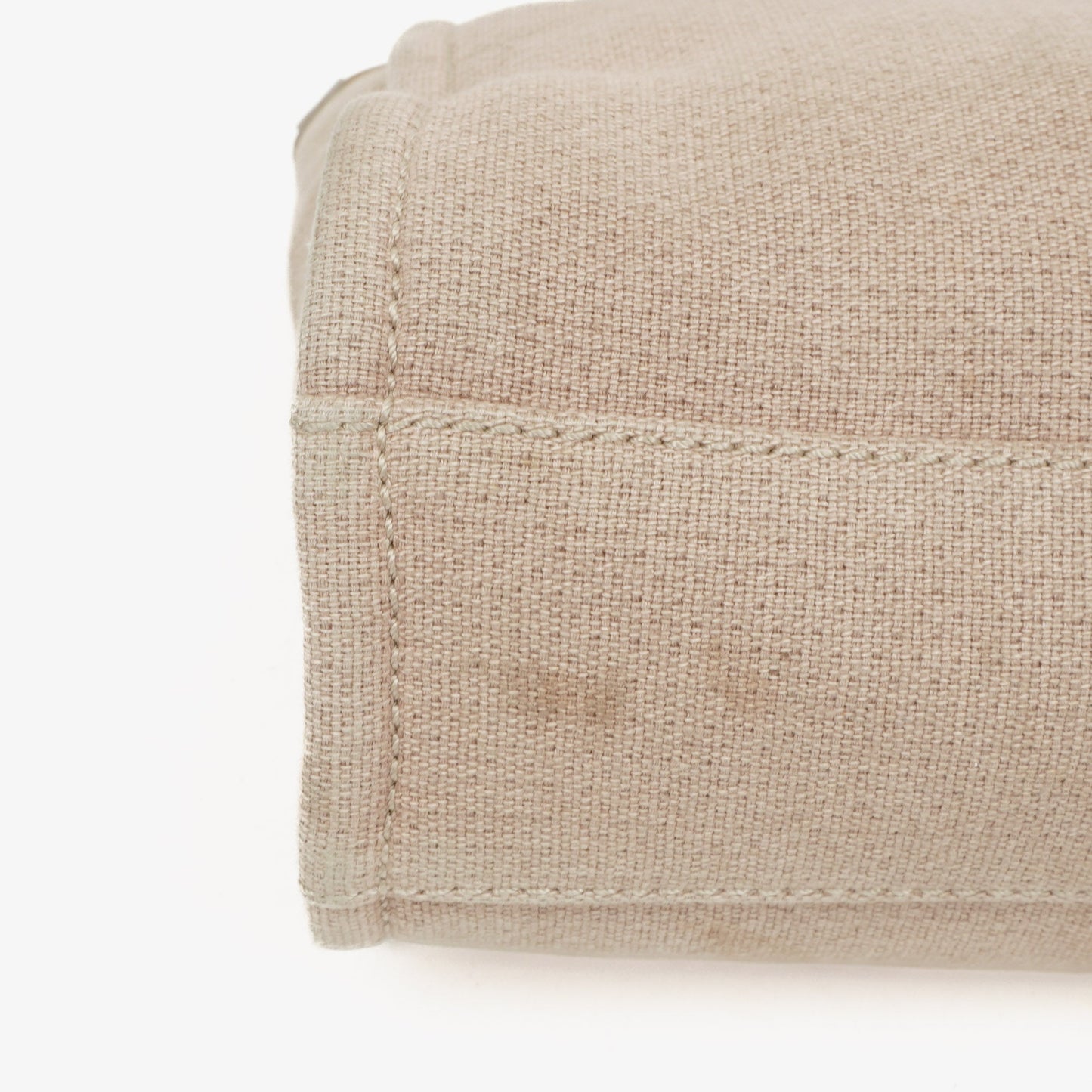 Chanel North/South Deauville Shopping Tote aus beigem Canvas