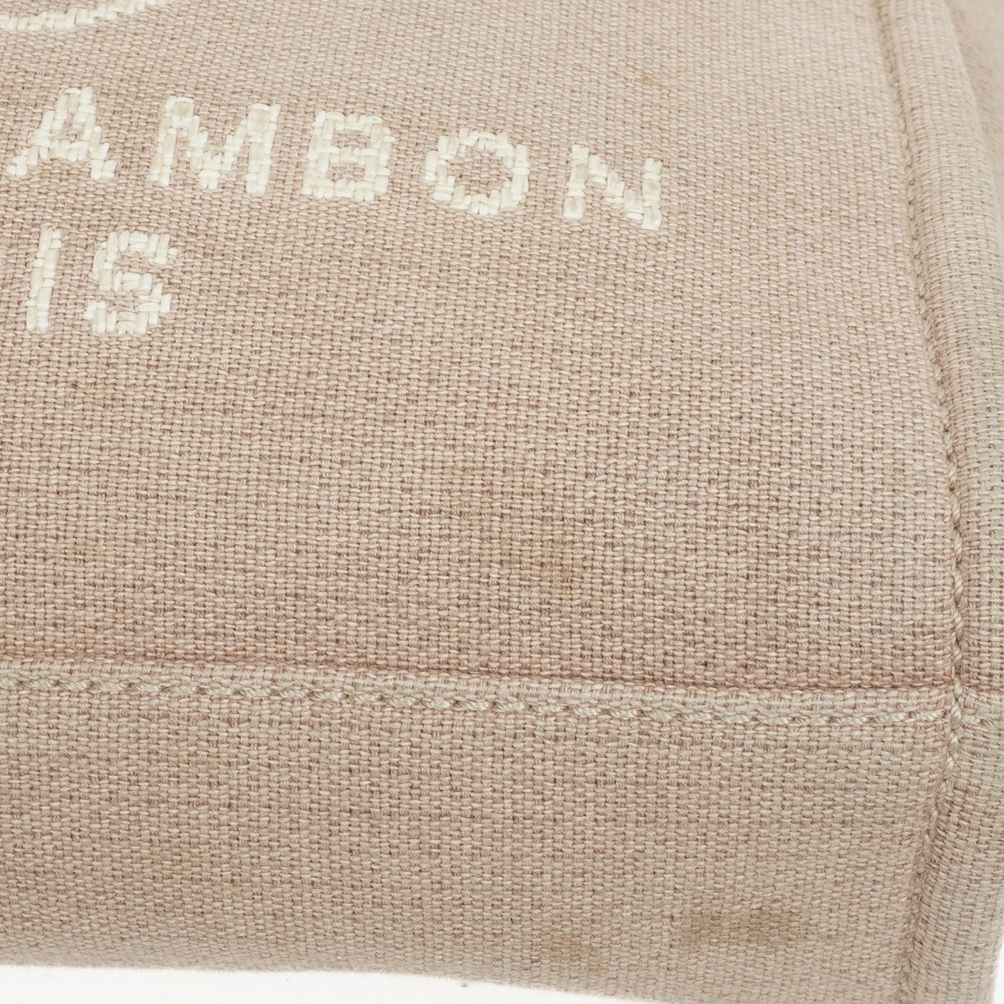 Chanel North/South Deauville Shopping Tote aus beigem Canvas
