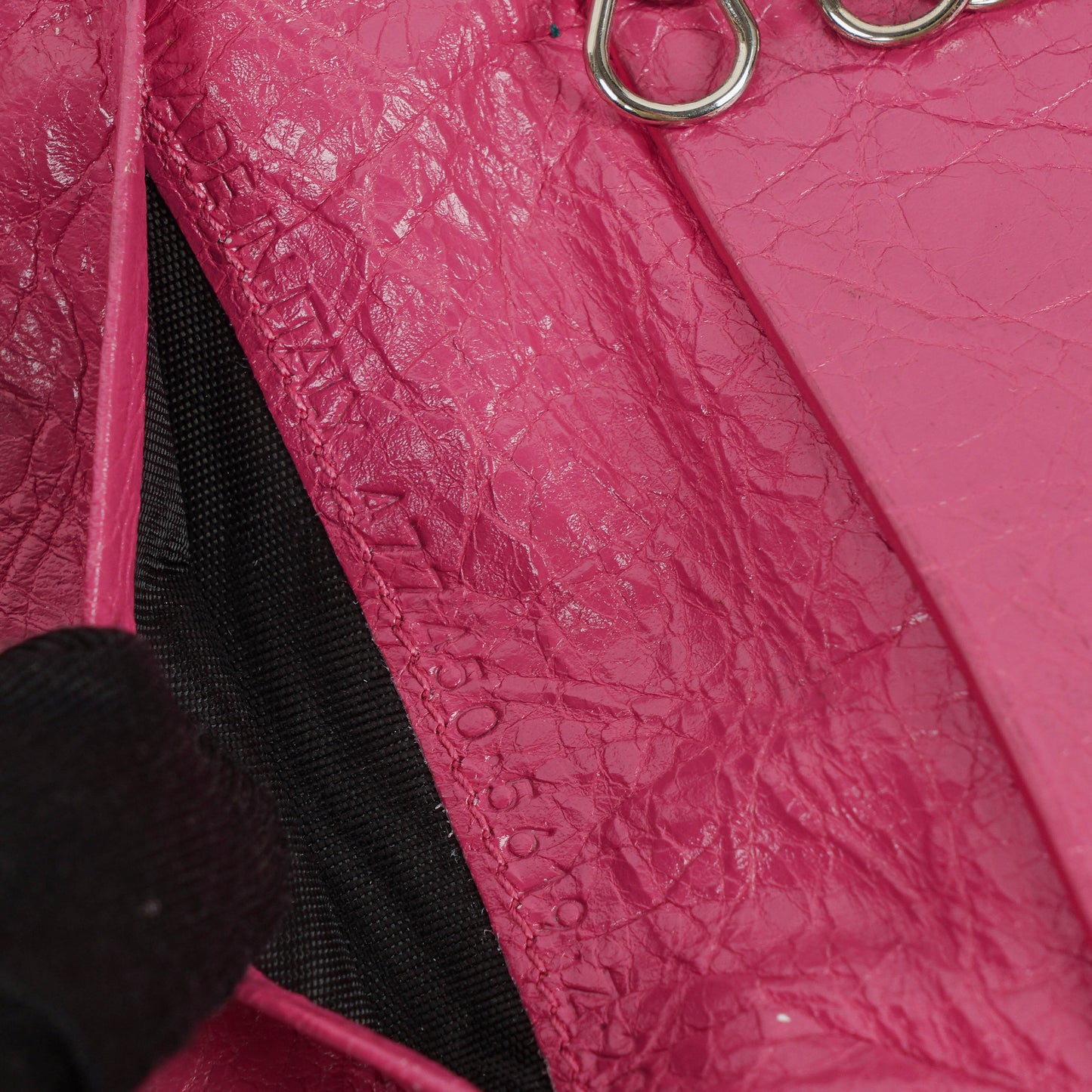 Balenciaga Le City Long Azalee Münz- und Kartenetui aus Leder