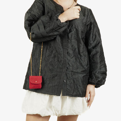 CHANEL Micro Flap Bag aus rotem gestepptem Jersey