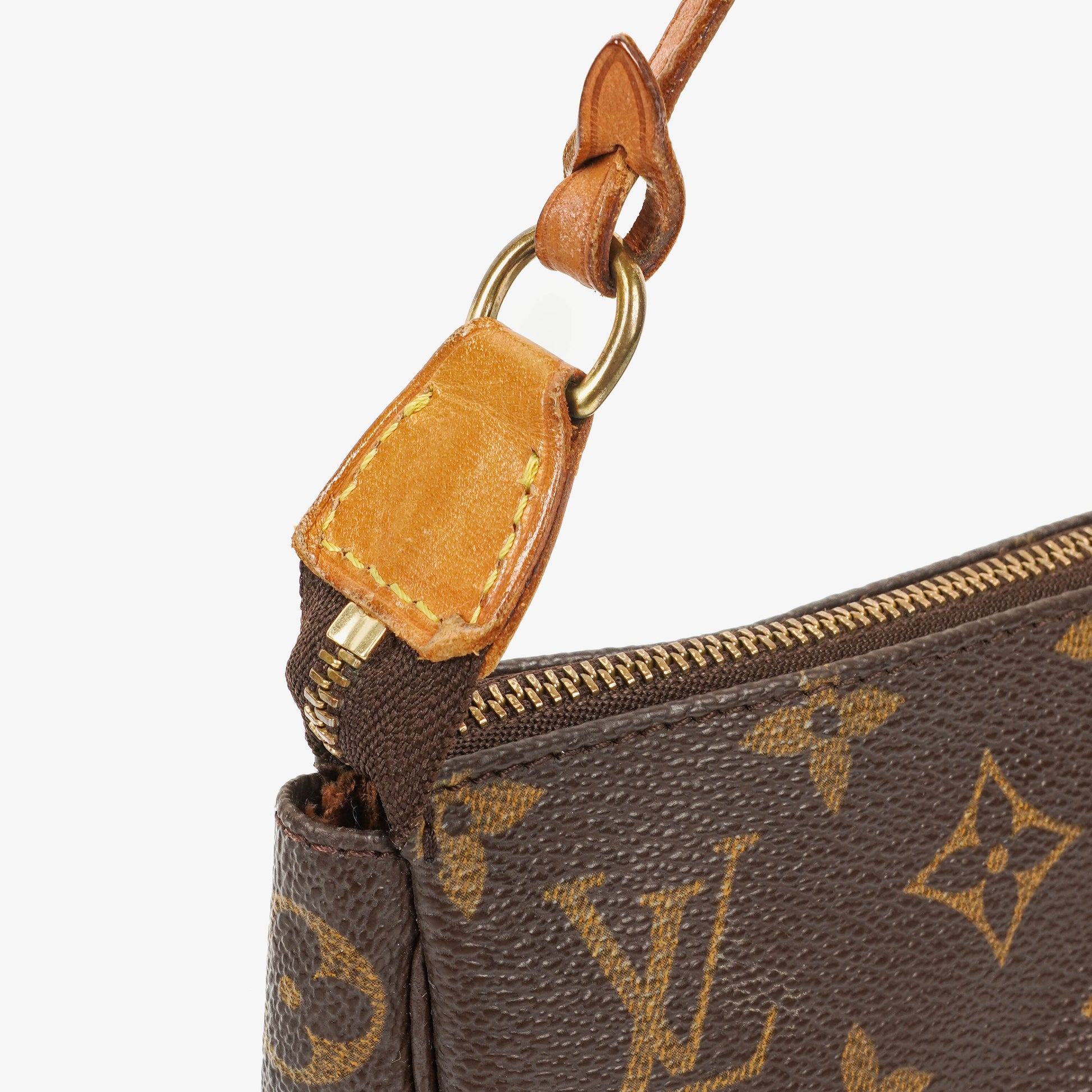 Louis Vuitton Pochette Accessoires Clutch aus Monogram Canvas