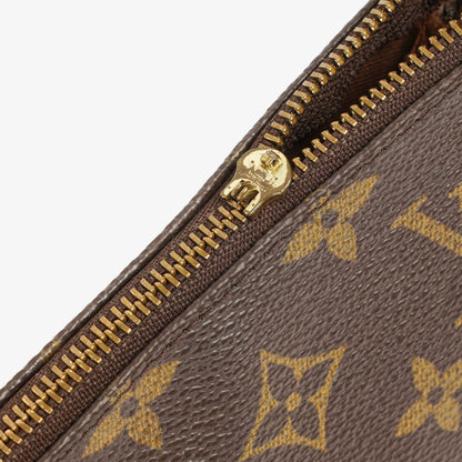 Louis Vuitton Pochette Accessoires Clutch aus Monogram Canvas