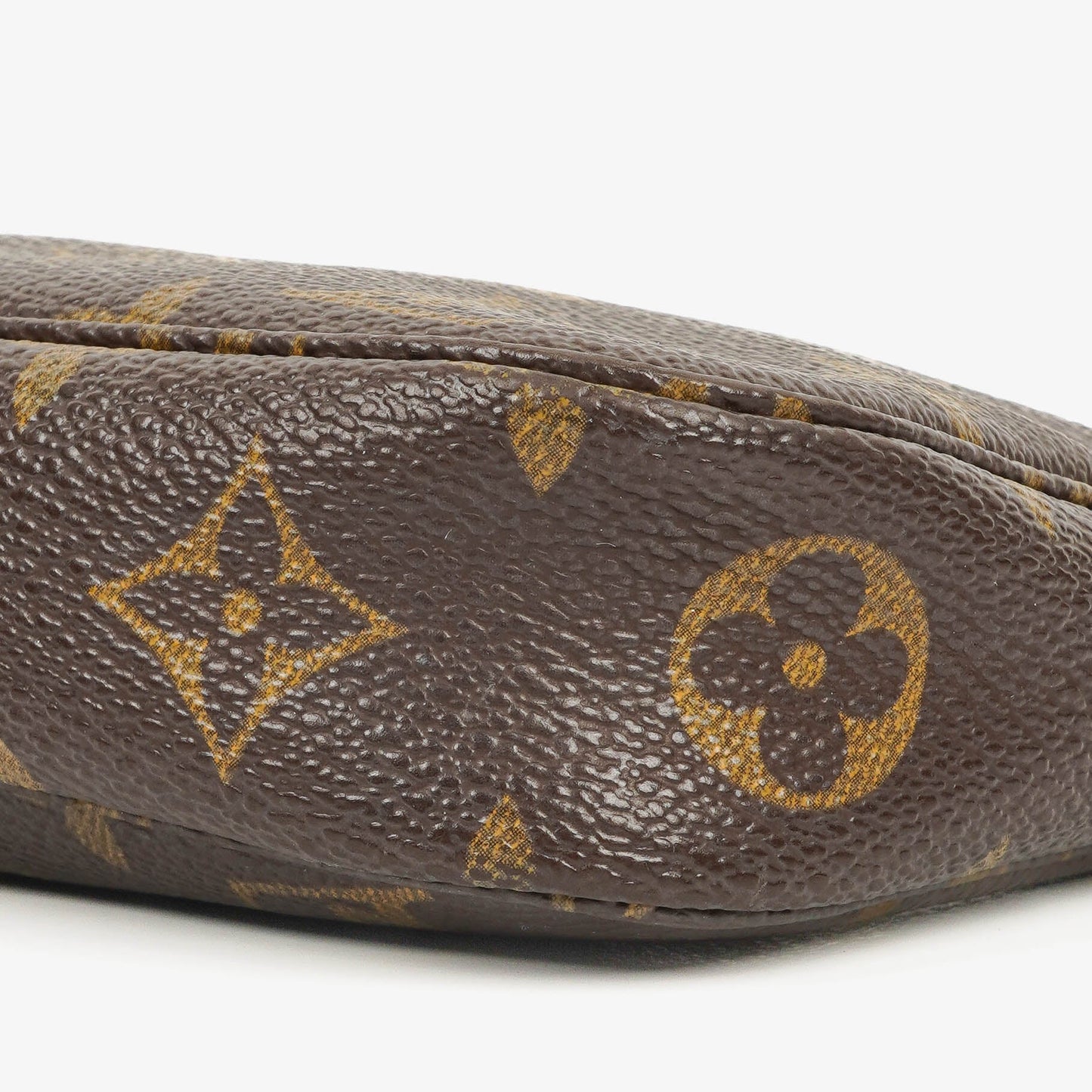 Louis Vuitton Pochette Accessoires Clutch aus Monogram Canvas