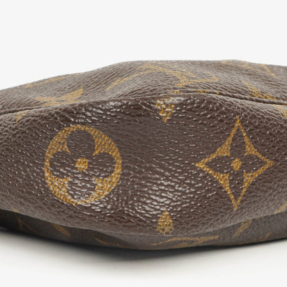 Louis Vuitton Pochette Accessoires Clutch aus Monogram Canvas