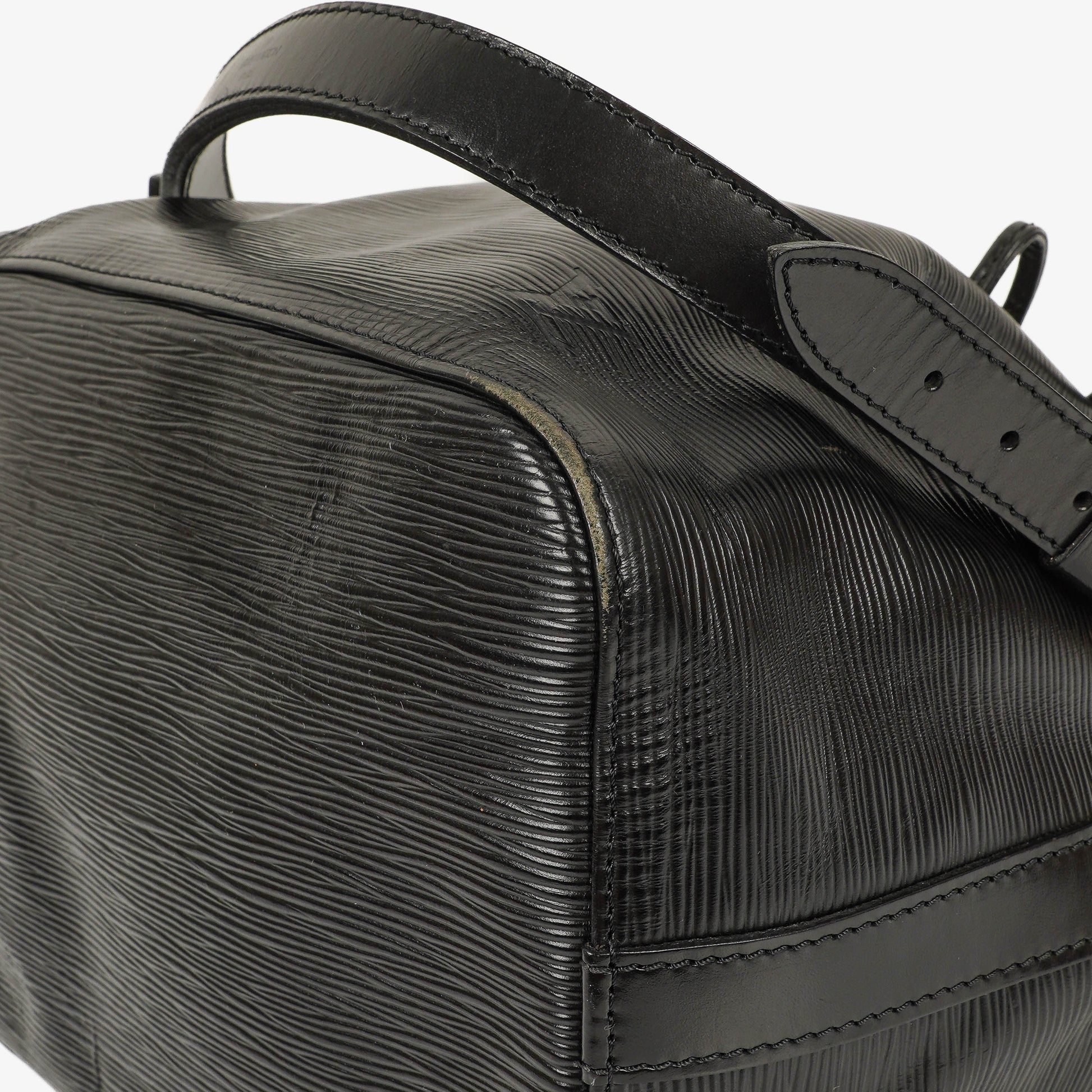 Louis Vuitton Petit Noe Schultertasche aus schwarzem Epi Leder