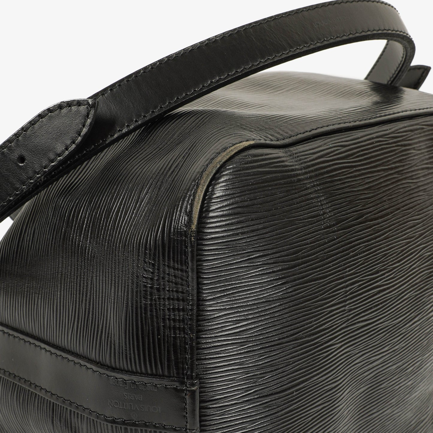 Louis Vuitton Petit Noe Schultertasche aus schwarzem Epi Leder