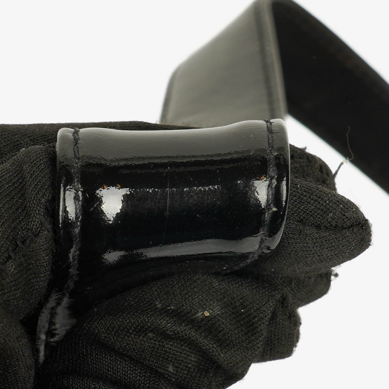 Chanel Top-Handle-Klappentasche aus schwarzem gestepptem Lackleder mit 24K vergoldeter Hardware