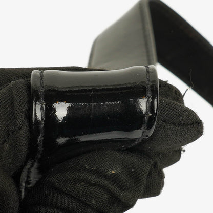 Chanel Top-Handle-Klappentasche aus schwarzem gestepptem Lackleder mit 24K vergoldeter Hardware