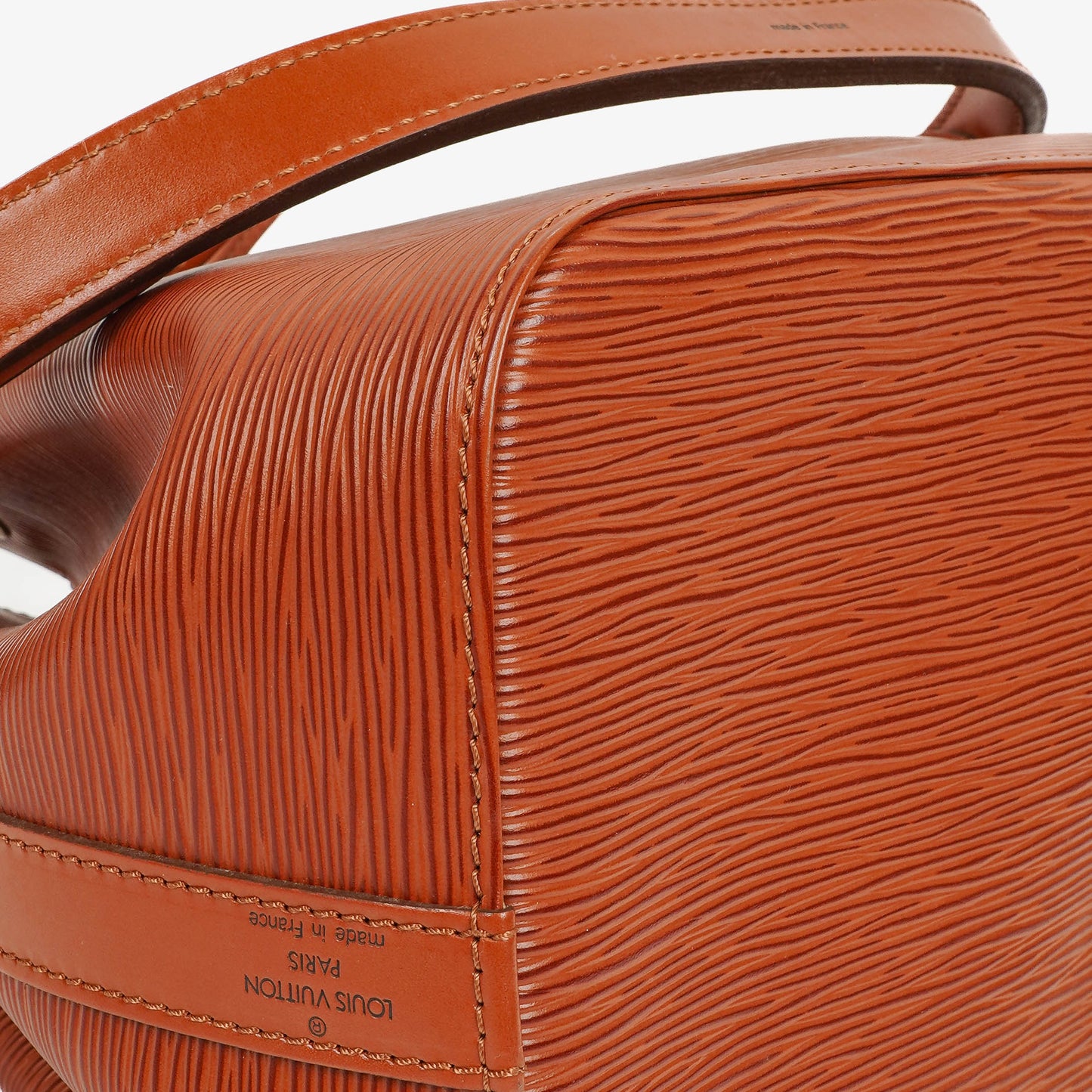 Louis Vuitton Petit Noe Schultertasche aus braunem Epi Leder