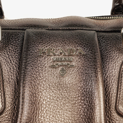 Prada Vitello Daino Antik Piombo Handtasche