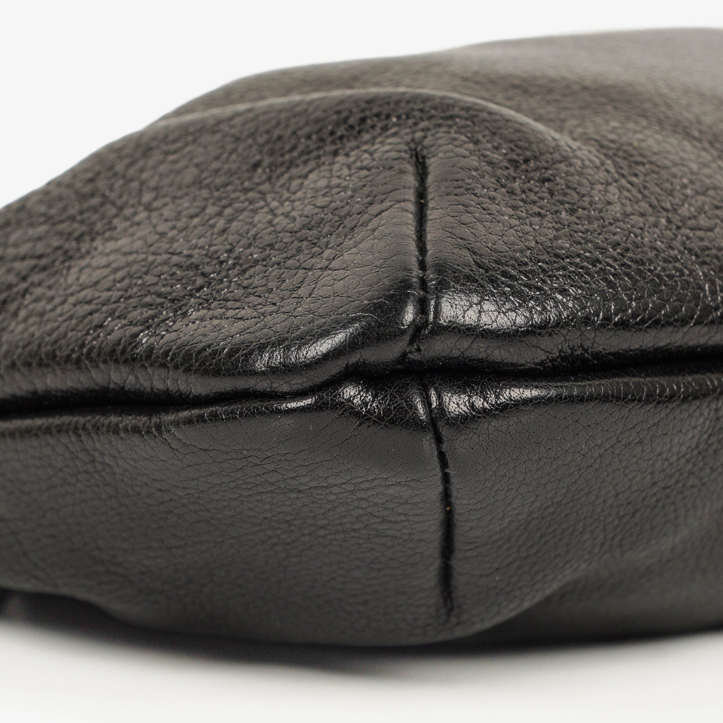 Miu Miu Shine schwarze Handtasche