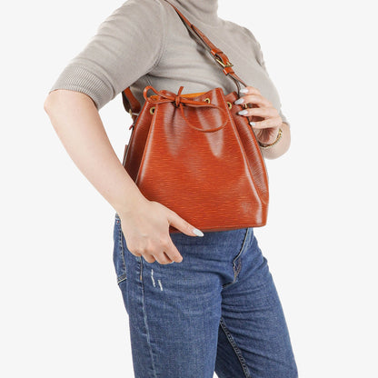 Louis Vuitton Petit Noe Schultertasche aus braunem Epi Leder