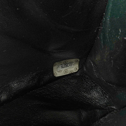 Chanel Flap Schultertasche aus olivgrünem gestepptem Samt