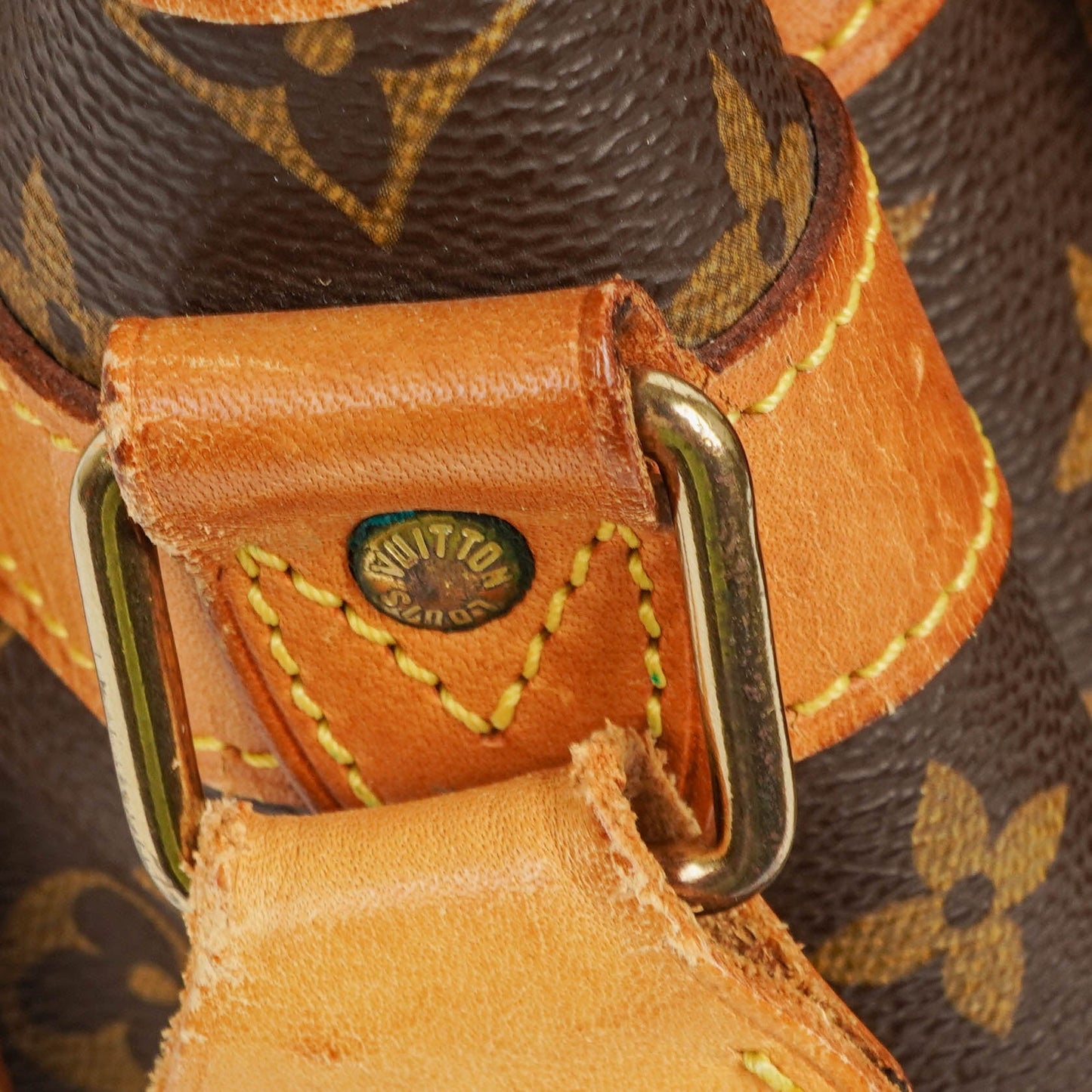Louis Vuitton Sac Gibeciere GM Schultertasche aus Monogram Canvas