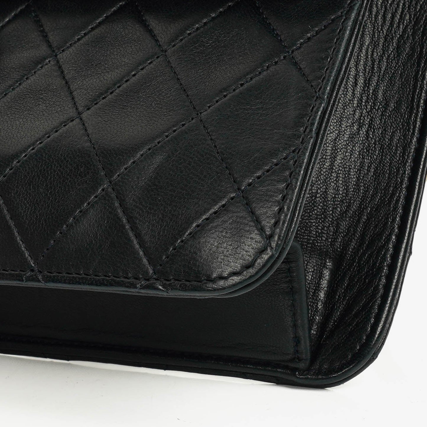 Chanel Classic Single Flap Tasche aus dunkelnavy gestepptem Lammleder mit 24K vergoldeter Hardware