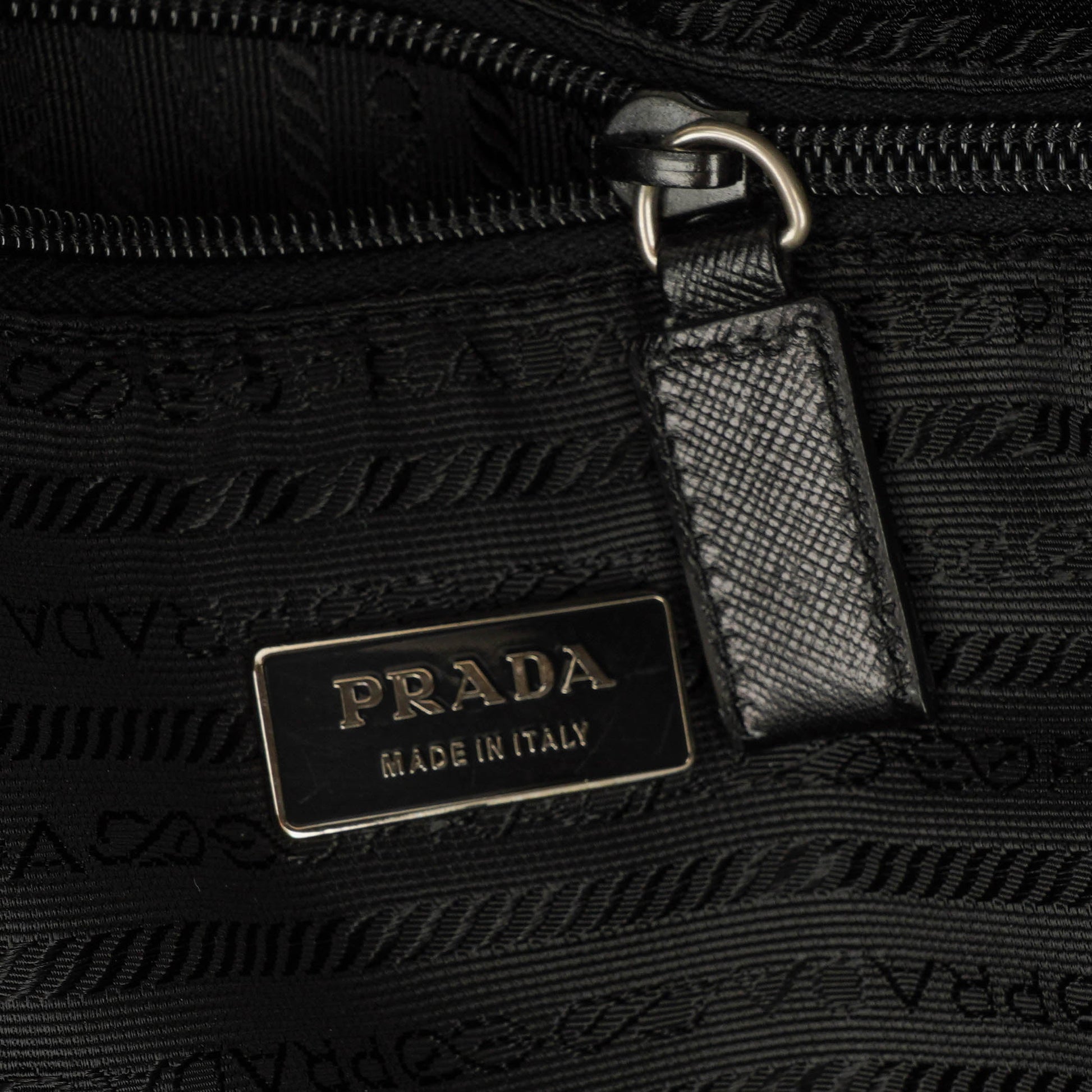 Prada Viaggio Reisetasche aus schwarzem Nylon und Nero Leder
