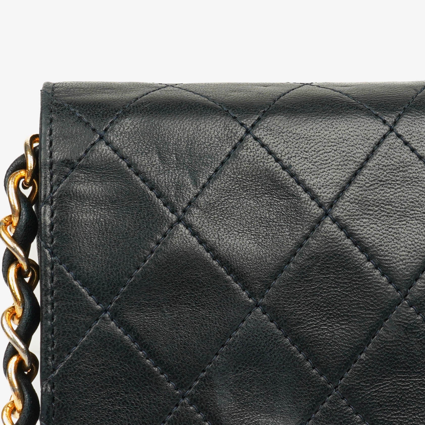 Chanel Classic Single Flap Tasche aus dunkelnavy gestepptem Lammleder mit 24K vergoldeter Hardware