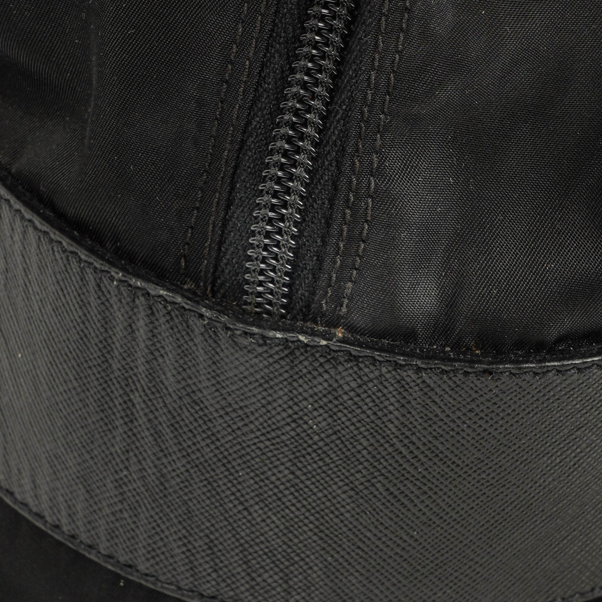 Prada Viaggio Reisetasche aus schwarzem Nylon und Nero Leder