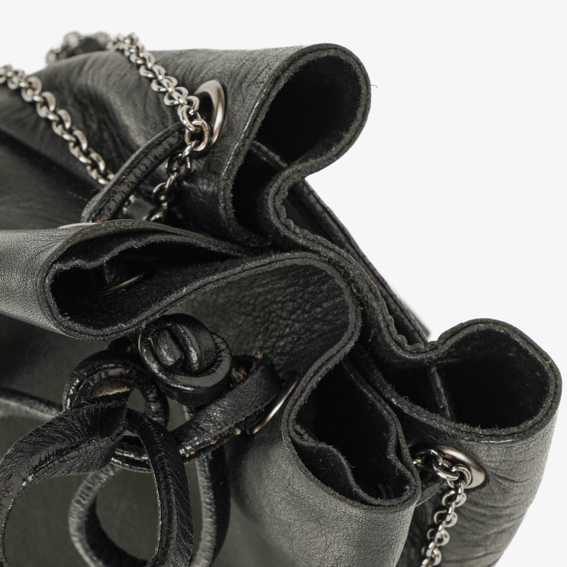 Miu Miu Mini Bucket schwarze Leder Schultertasche