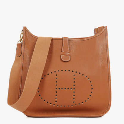Hermès Evelyne I 32 Gold Taurillon Clemence Leder Schultertasche