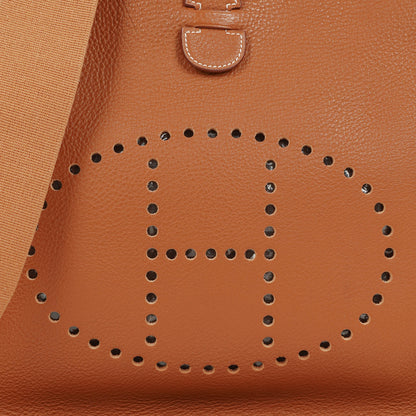 Hermès Evelyne I 32 Gold Taurillon Clemence Leder Schultertasche