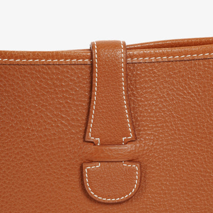 Hermès Evelyne I 32 Gold Taurillon Clemence Leder Schultertasche