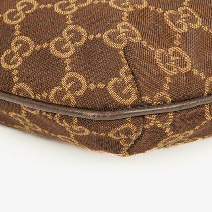 Gucci Pochette aus GG Canvas