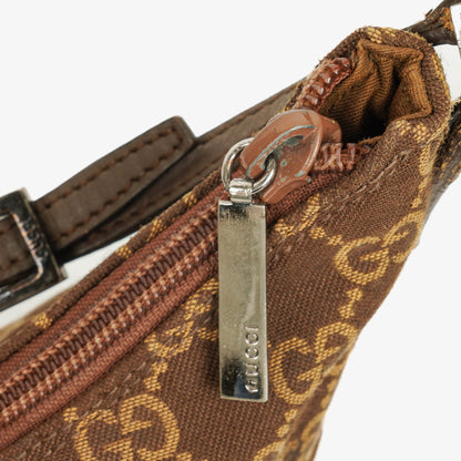 Gucci Pochette aus GG Canvas