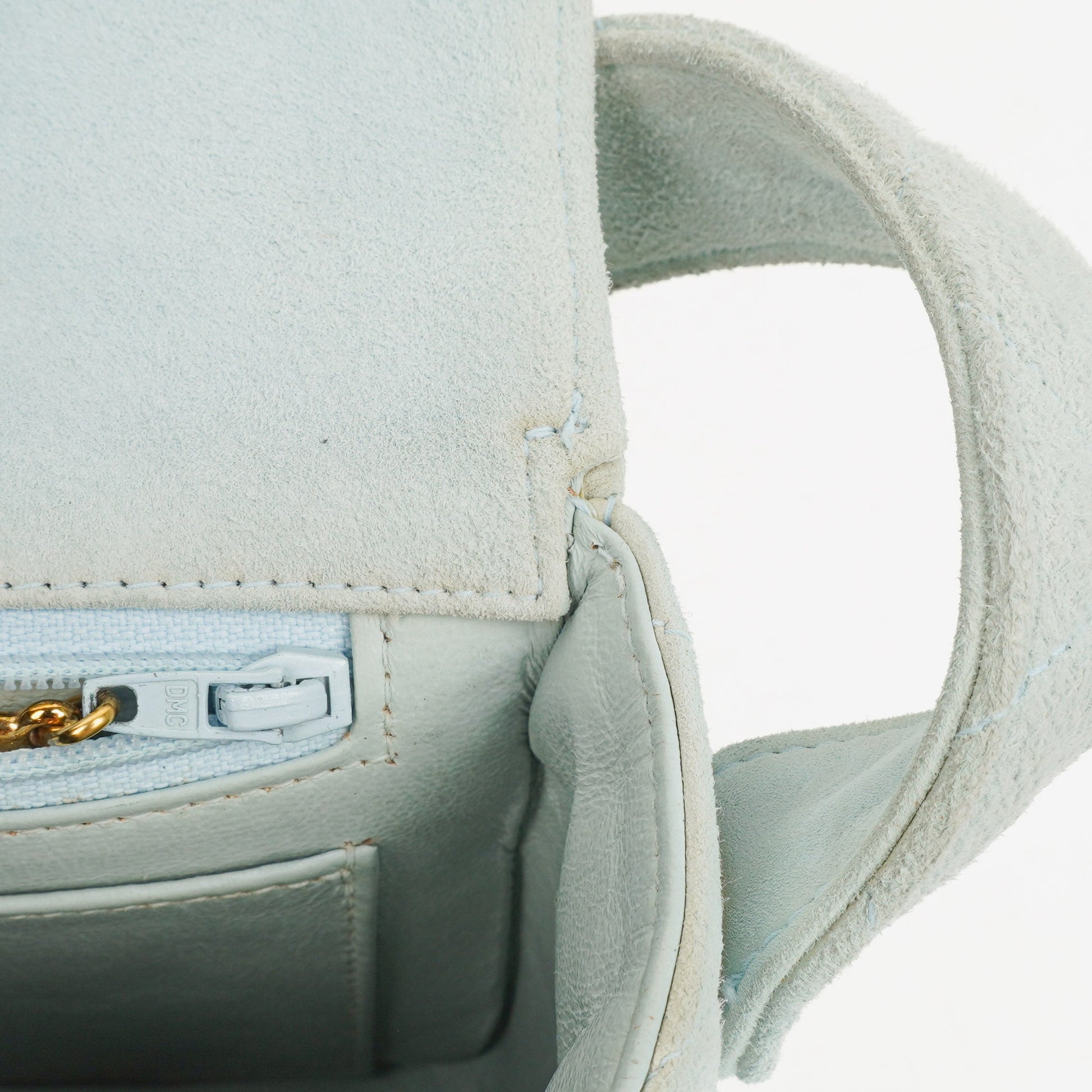 Chanel Vintage Mini Flap Tasche aus hellblauem gestepptem Wildleder