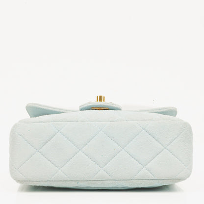 Chanel Vintage Mini Flap Tasche aus hellblauem gestepptem Wildleder